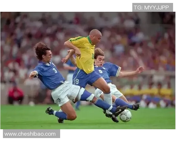 法国足球明星的辉煌历程与国际赛场上的传奇表现